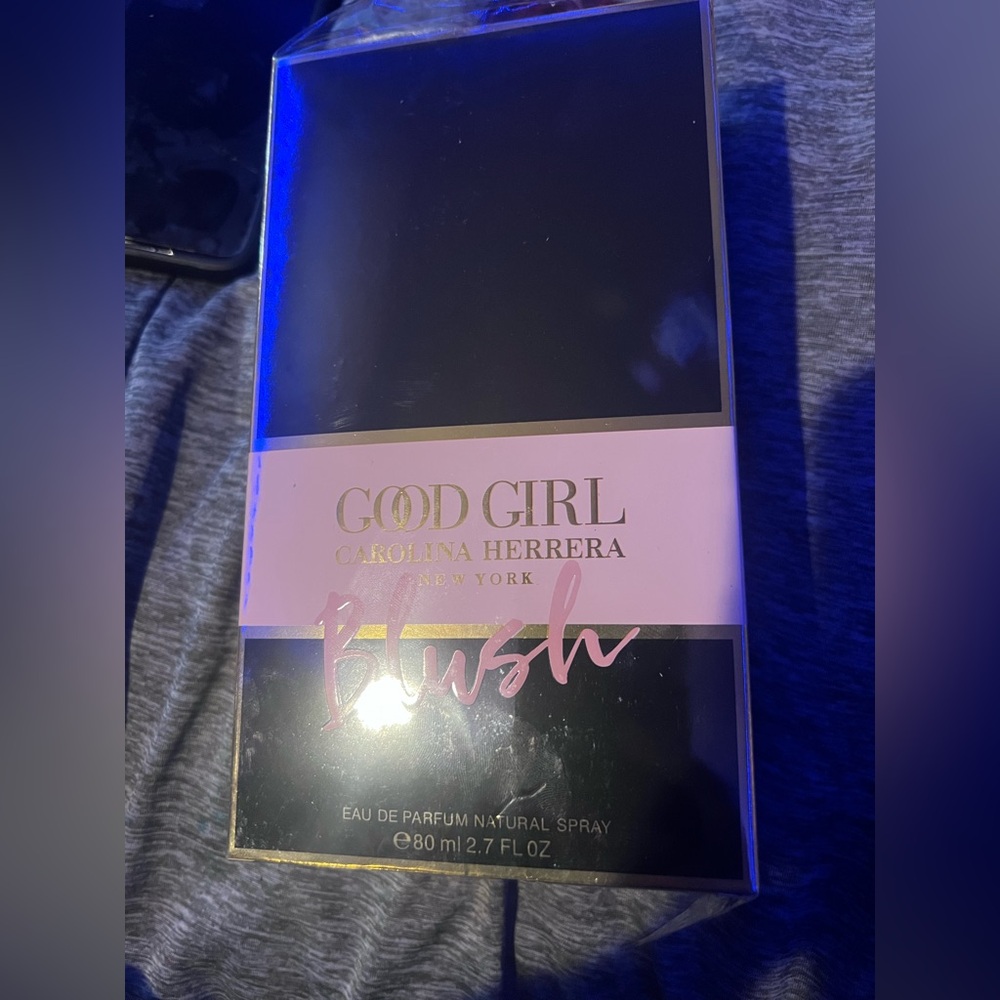 Carolina Herrera Good Girl Blush Perfume Box